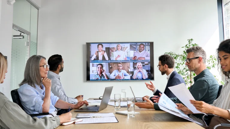 What Global Sales Teams Need to Know about Closing Deals in a Cross-Cultural World