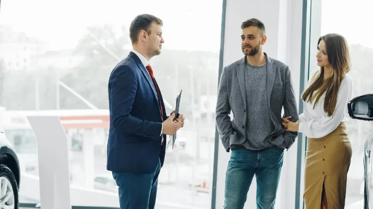 Why-Your-Customer-Experience-Doesn't-Begin-After-the-Sale-It-Begins-Before-the-Contract-Is-Signed
